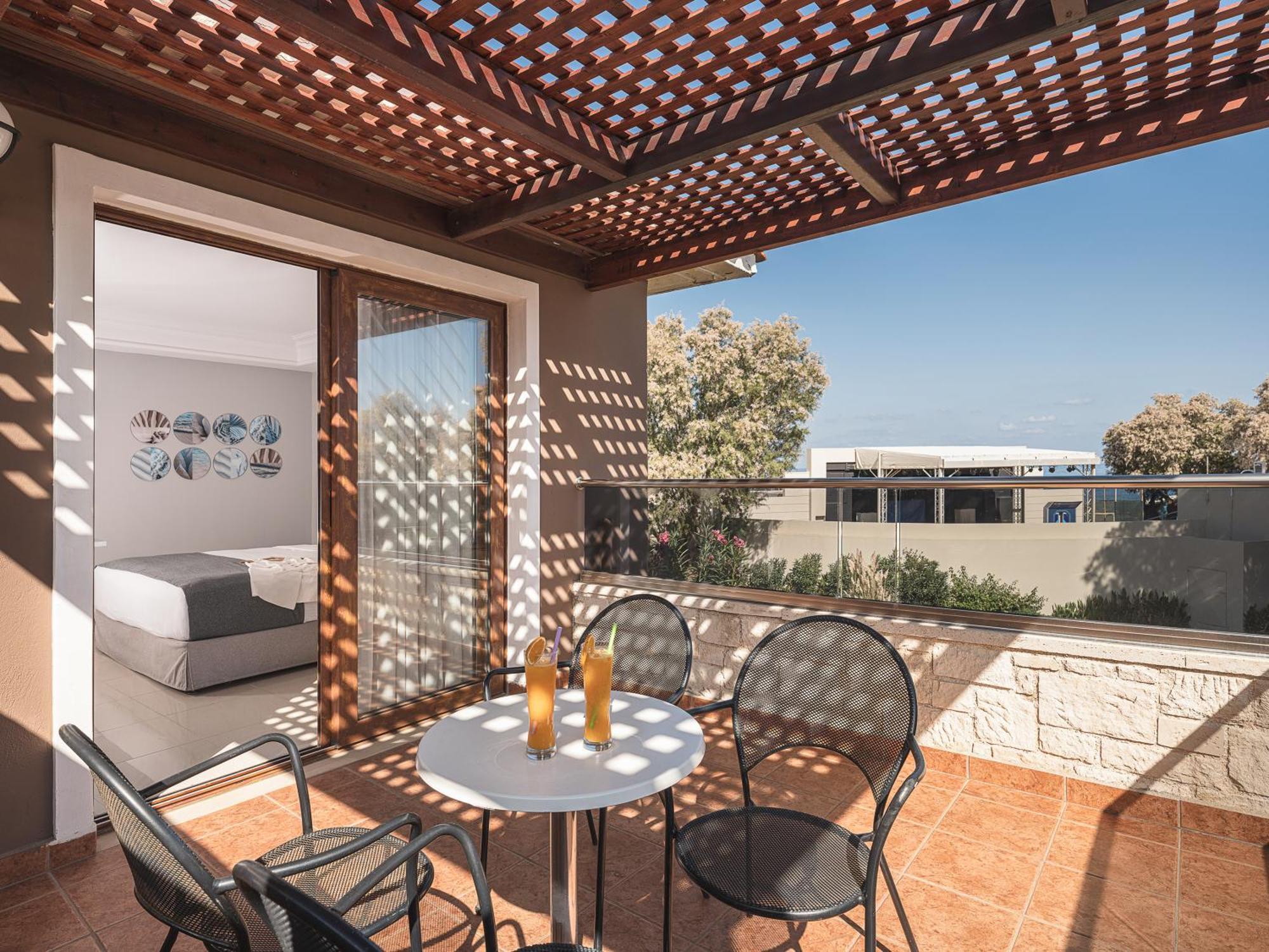 Caldera Creta Paradise Platanias  Bilik gambar